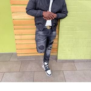 Meet your Posher, Ezell